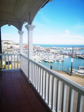 Magnificent house with Harbour view - Ramsgate